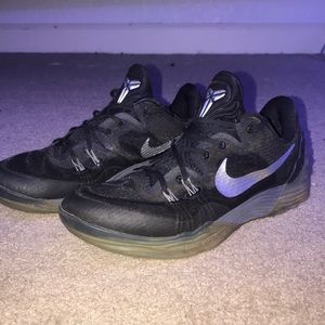 Kobe Nike Zoom basketball shoes